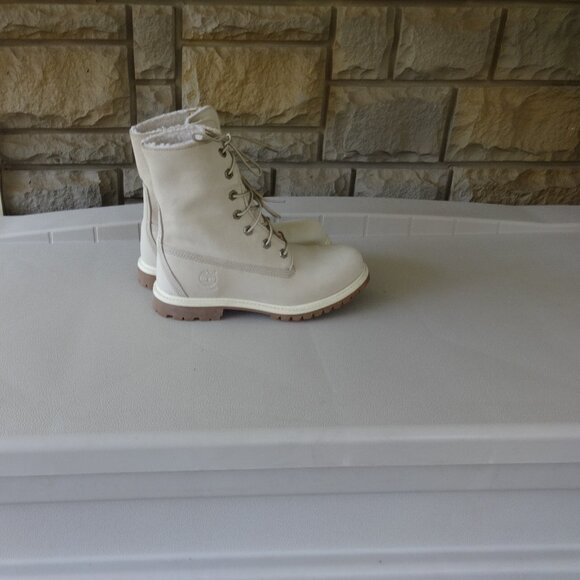 Timberland Teddy women's size 7.5 light Grey nubuck leather lace up boots, - Picture 2 of 13